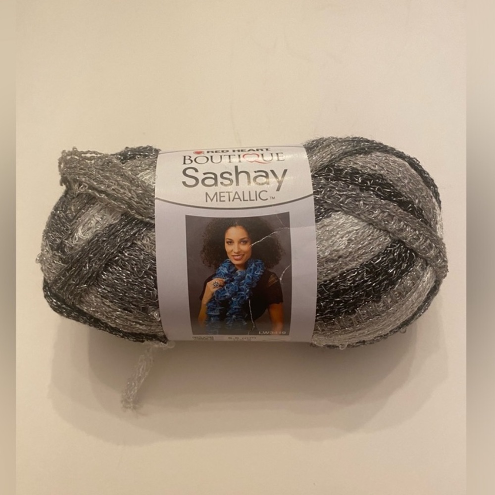 Red Heart NWT Boutique Sashay Metallic Diamonds Silver Gray White Scarf Yarn OS
